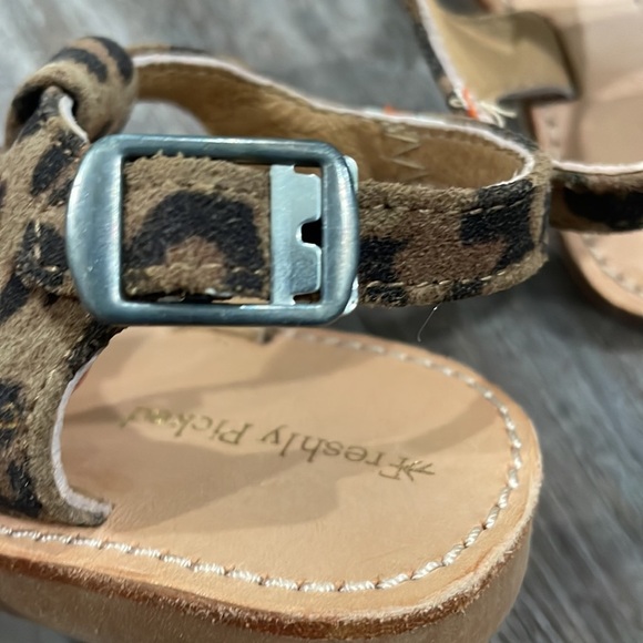 Freshly Picked Malibu Sandals Leopard - Picture 6 of 9
